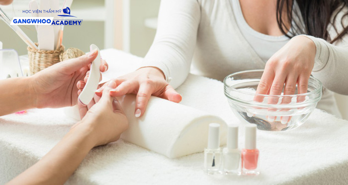 Học Nail Cho Người Mới Bắt Đầu