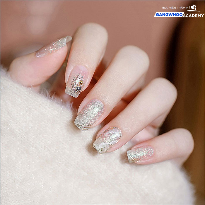 Nail dơn giản cho học sinh