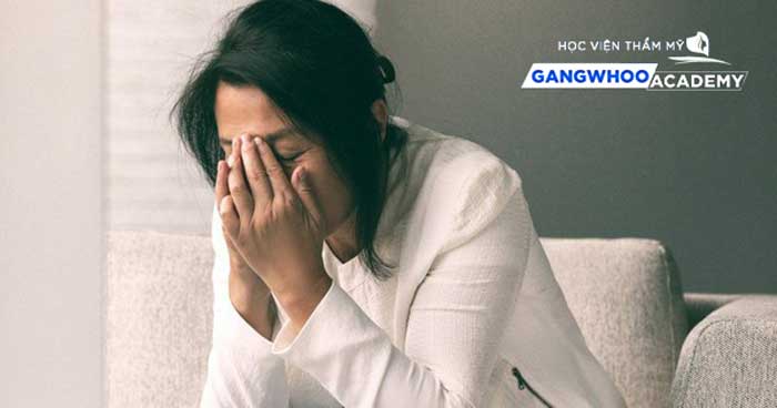 Hay Thở Dài Là Bệnh Gì?