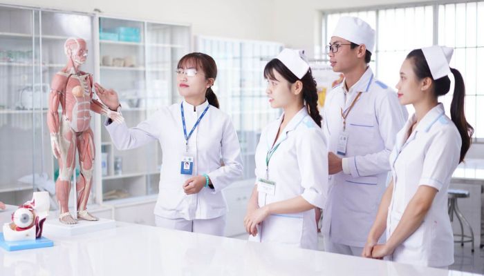 Học Điều Dưỡng Có Khó Không? Thi Khối Nào?